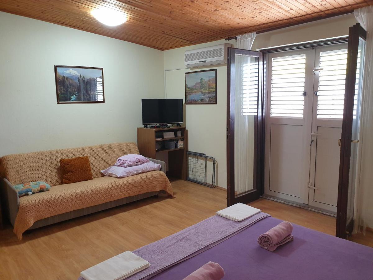 Apartmani Volaric Pag Pag Town Exterior foto